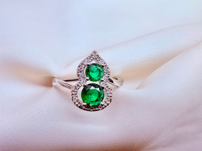Emerald Embrace Dual Heart Anti-Tarnish Ring